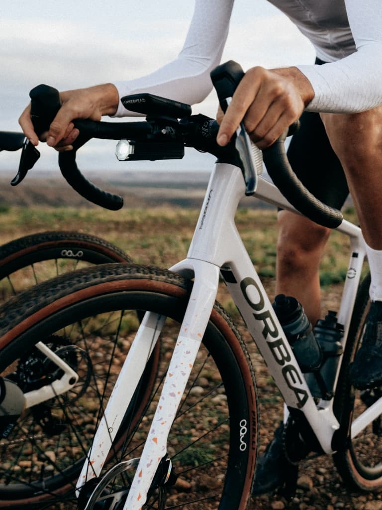 H: pour terrain hardpack